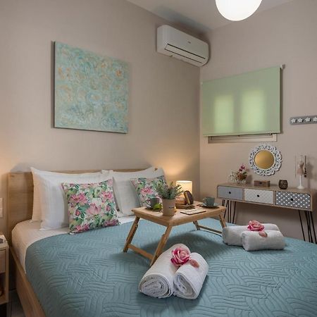 Floral Beach Apt With Lux Extras & Special Treats Kolimvárion Exterior foto